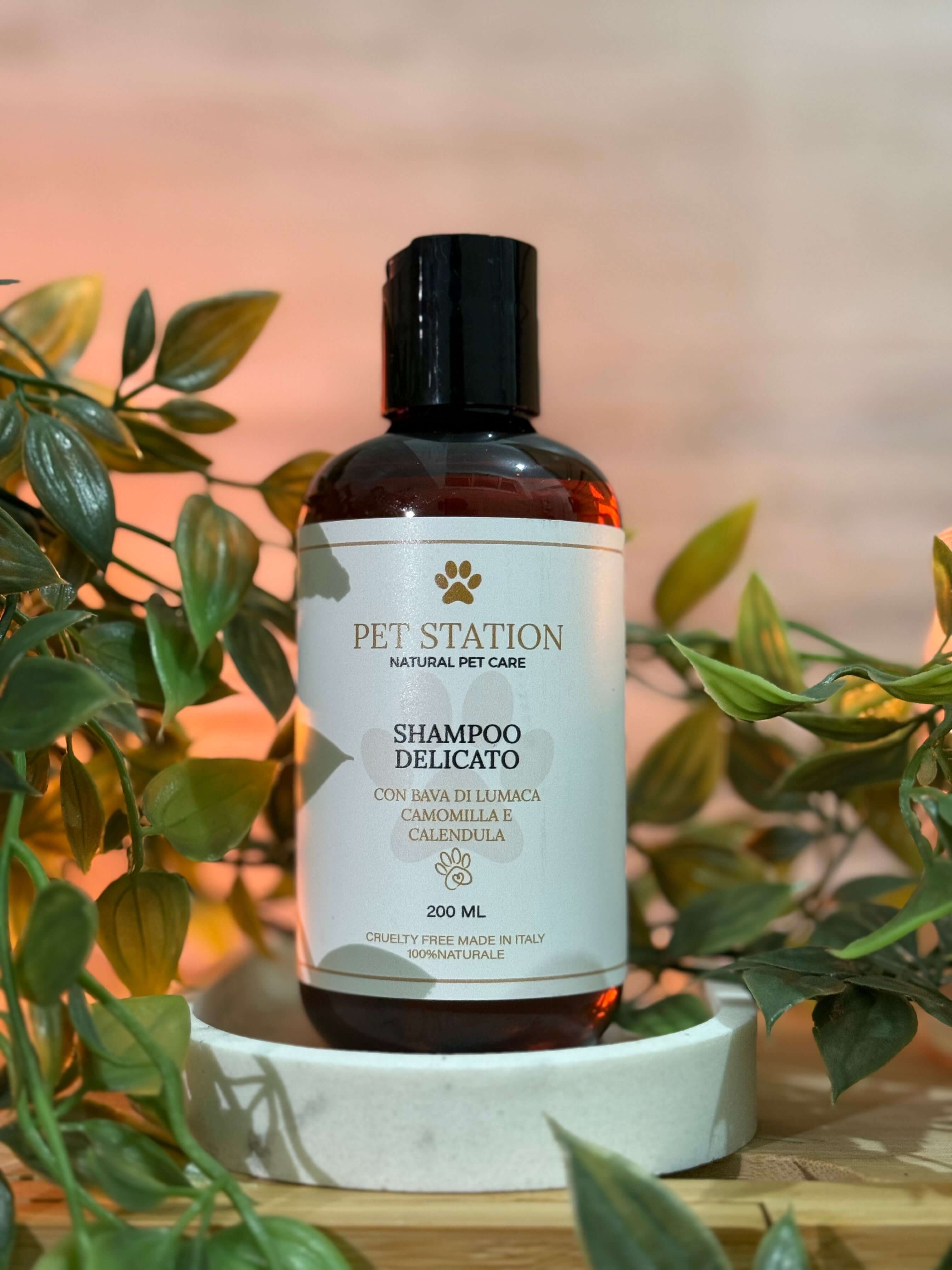 Shampoo Delicato per Cuccioli – Bava di Lumaca, Camomilla & Calendula – 200 ml in bottiglia