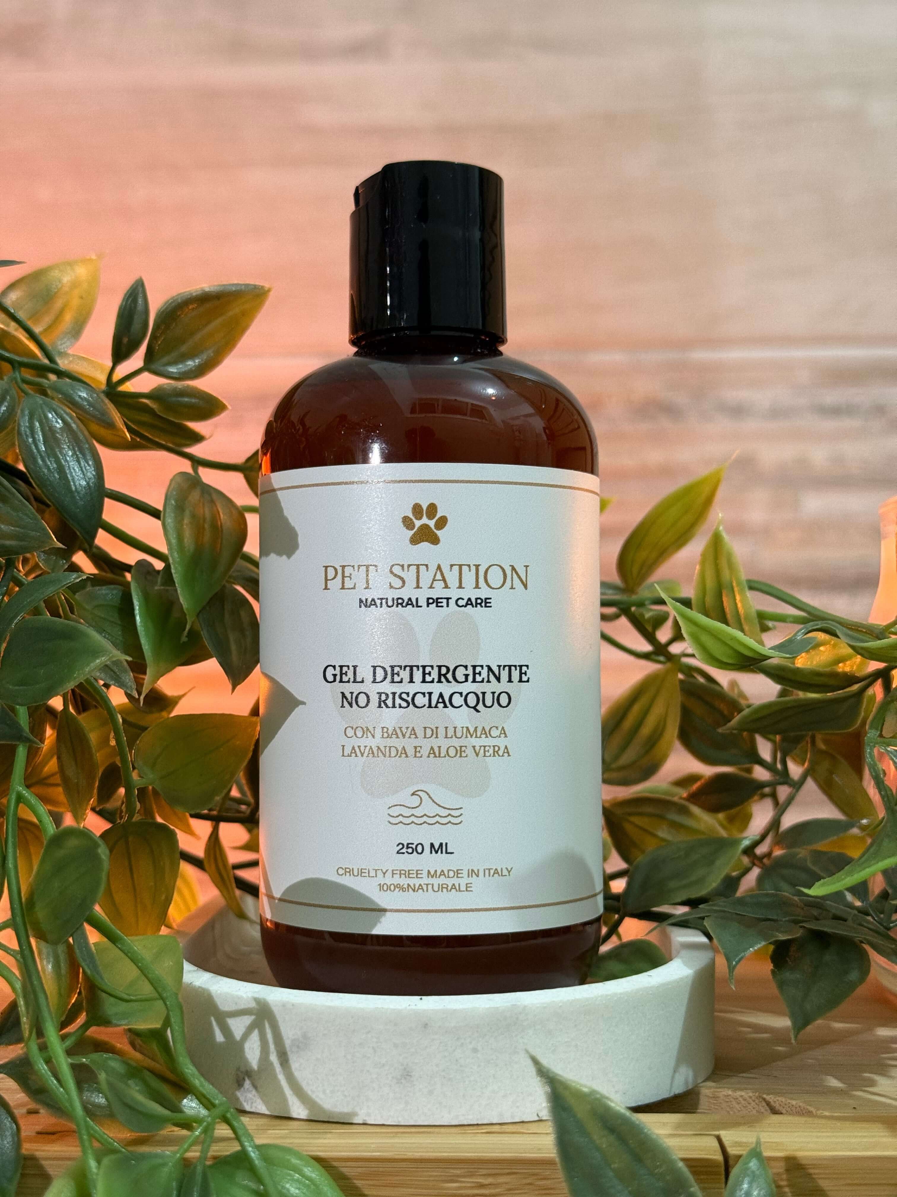 Gel Detergente Senza Risciacquo – Bava di Lumaca, Lavanda & Aloe Vera – 250 ml in flacone decorativo.